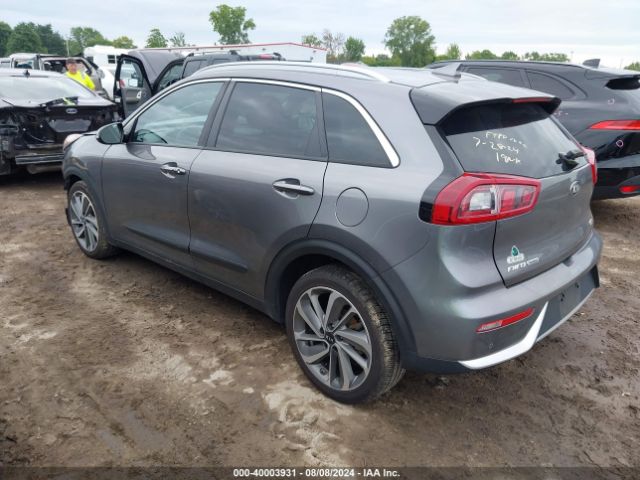 KNDCE3LC9H5051484 KIA Niro Touring