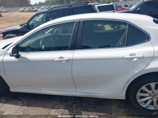 Toyota CAMRY LE 2018 JTNB11HK8J3037567 Image 14