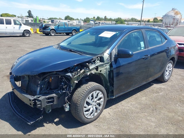 Toyota COROLLA LE 2017 5YFBURHE2HP569368 Image 2