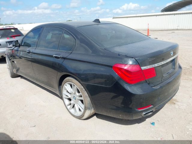 2011 BMW 7 SERIES WBAKC6C51BC395072 Photo 2