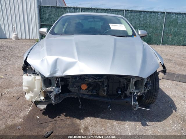 3FA6P0HDXJR232478 Ford FUSION SE