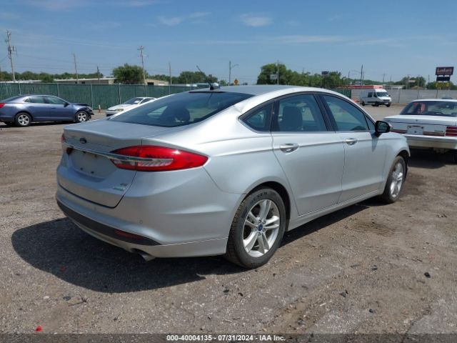 3FA6P0HDXJR232478 Ford FUSION SE
