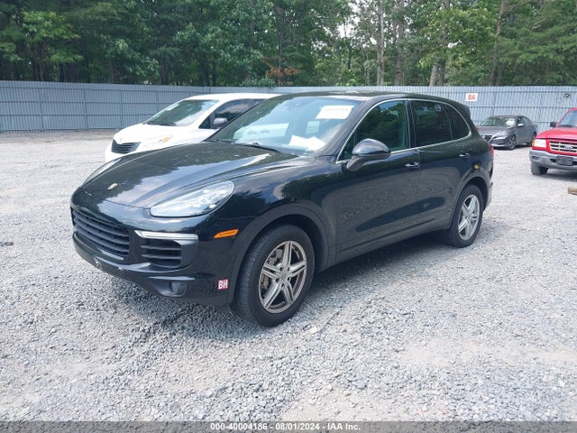2017 PORSCHE CAYENNE WP1AB2A20HLA52845 Photo 1