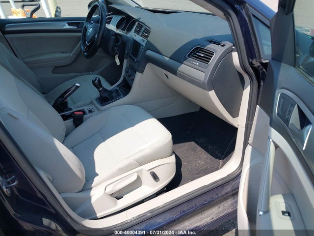 3VWU17AU2HM530579 Volkswagen Golf Sportwagen Tsi S