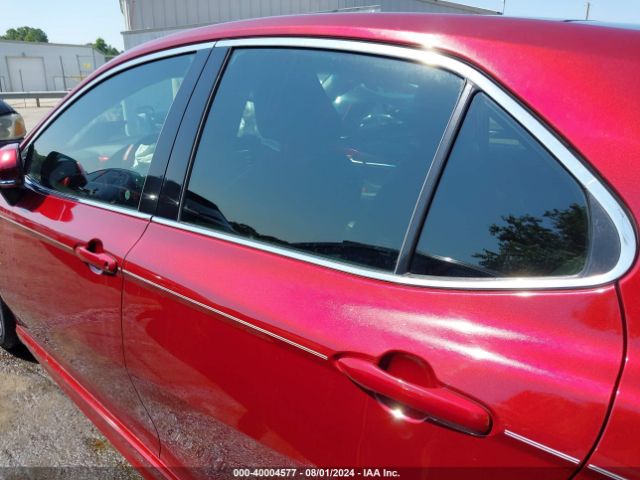 4T1B61HK5JU532126 Toyota CAMRY XSE