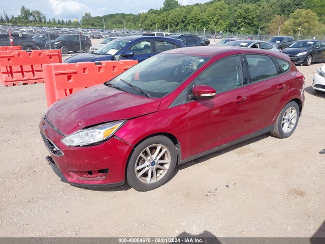 Ford FOCUS SE 2017 1FADP3K20HL327804 Image 2