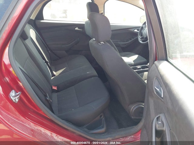 Ford FOCUS SE 2017 1FADP3K20HL327804 Image 8