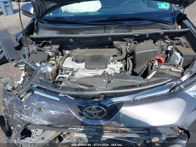 Toyota Rav4 Xle 2018 2T3RFREV2JW801038 Image 10