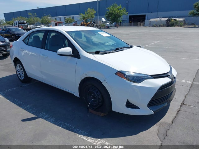 Toyota COROLLA LE 2019 5YFBURHE1KP900187 Image 1