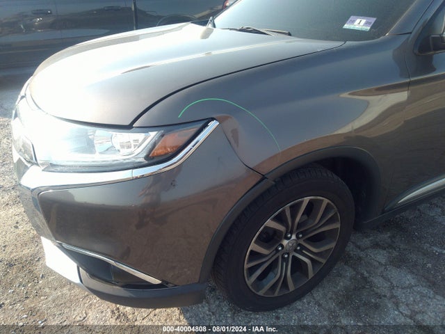Mitsubishi Outlander Se 2018 JA4AD3A35JZ060205 Image 12