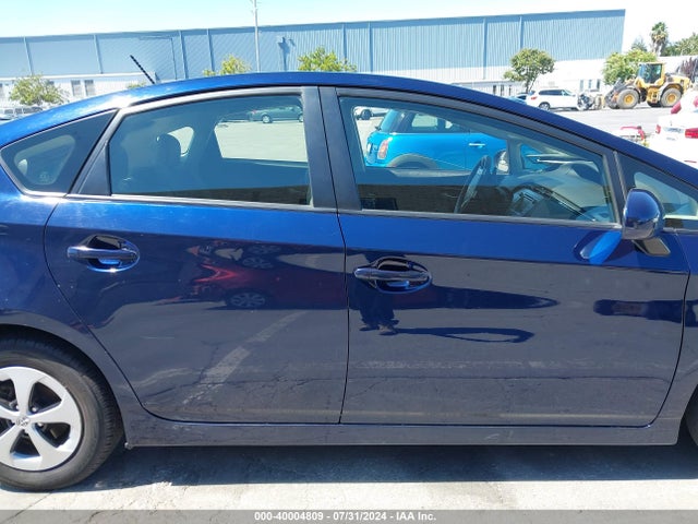 Toyota Prius Three 2015 JTDKN3DU7F0426947 Image 14