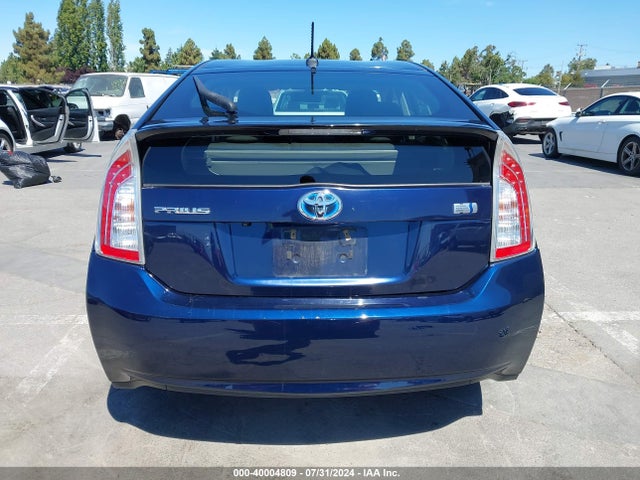 Toyota Prius Three 2015 JTDKN3DU7F0426947 Image 17