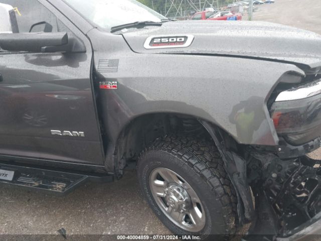3C6UR5HJ0NG251273 RAM 2500 Tradesman  4x4 8' Box