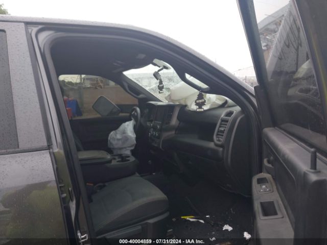 3C6UR5HJ0NG251273 RAM 2500 Tradesman  4x4 8' Box
