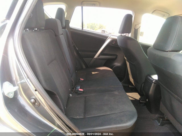 Toyota RAV4 LE 2016 JTMBFREV3GD191318 Image 8