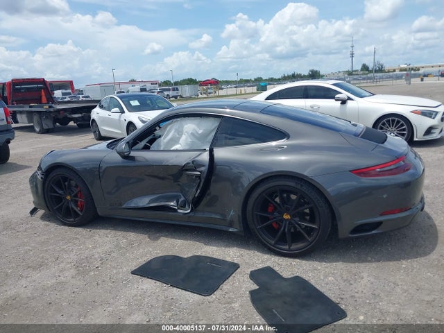 Porsche 911 Carrera Gts 2018 WP0AB2A96JS122830 Image 14