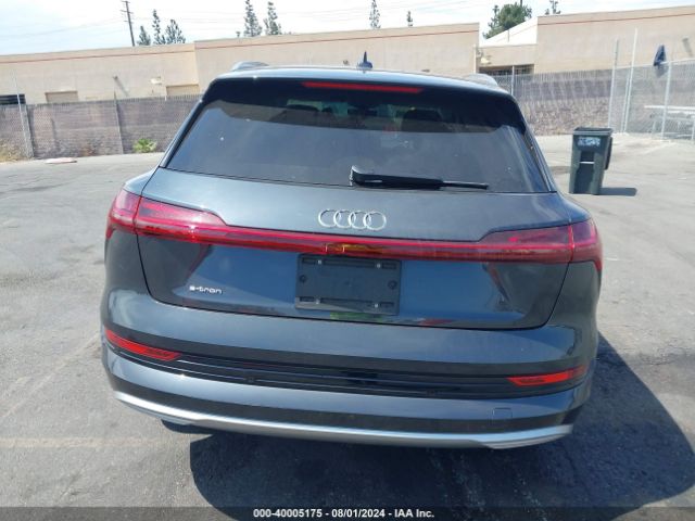 WA1VAAGEXKB010420 Audi E-tron Premium Plus