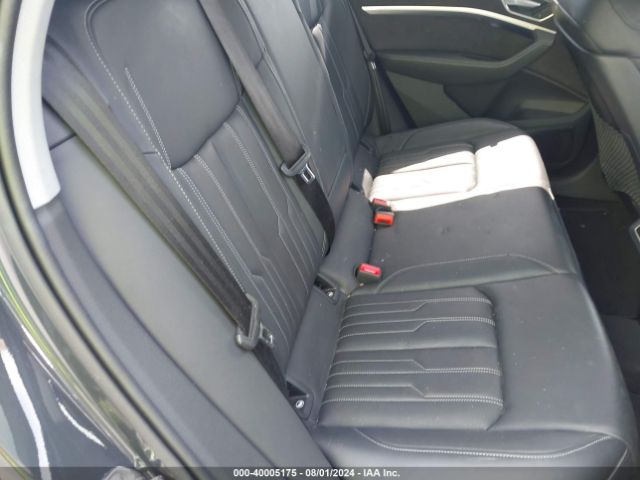 WA1VAAGEXKB010420 Audi E-tron Premium Plus