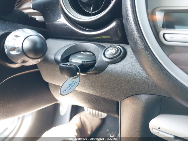 2010 MINI COOPER S CLUBMAN WMWMM3C59ATP94069 Photo 10