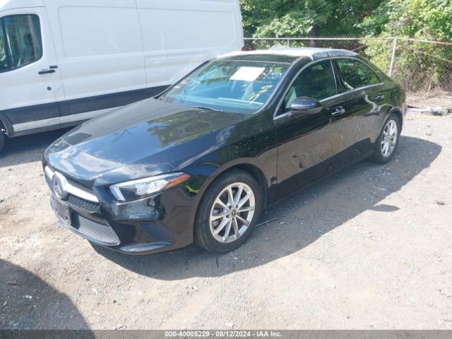 WDD3G4FB6KW002978 Mercedes-Benz A 220 4matic