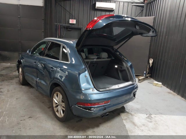 WA1JCCFS6JR010383 Audi Q3 2.0t Premium/2.0t Sport Premium