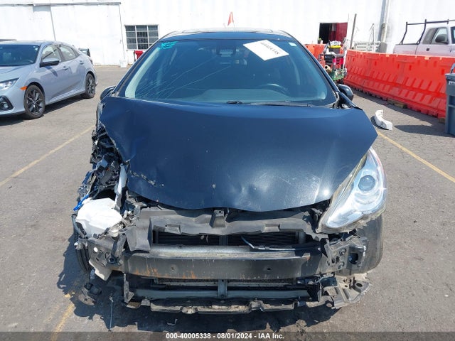 Toyota Prius C Four 2017 JTDKDTB39H1595992 Image 13