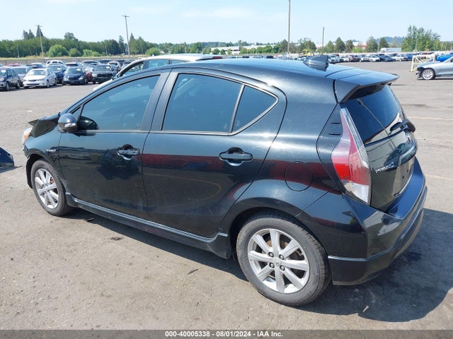 Toyota Prius C Four 2017 JTDKDTB39H1595992 Image 3