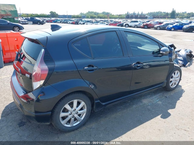 Toyota Prius C Four 2017 JTDKDTB39H1595992 Image 4