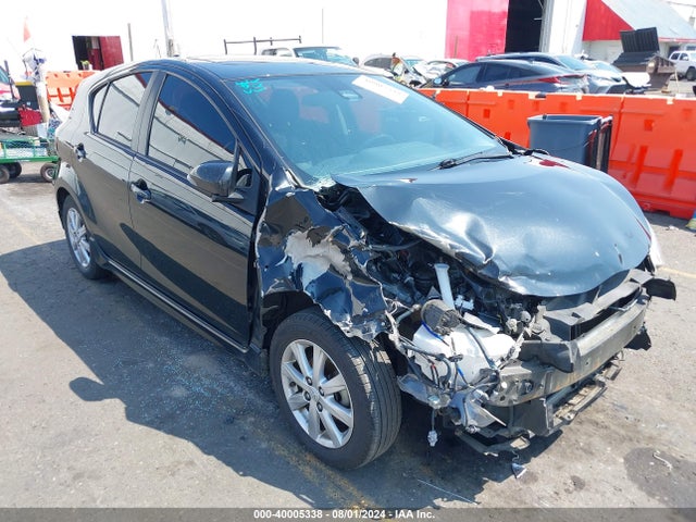 Toyota Prius C Four 2017 JTDKDTB39H1595992 Image 6