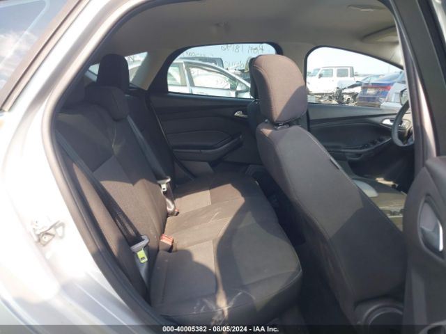 1FADP3K29HL342320 Ford FOCUS SE
