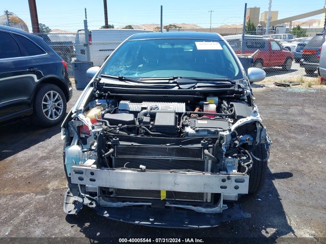 Toyota Prius Three 2014 JTDKN3DU2E1827881 Image 13