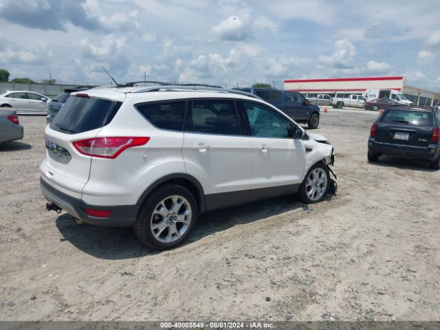 1FMCU9J96FUC56241 Ford Escape Titanium