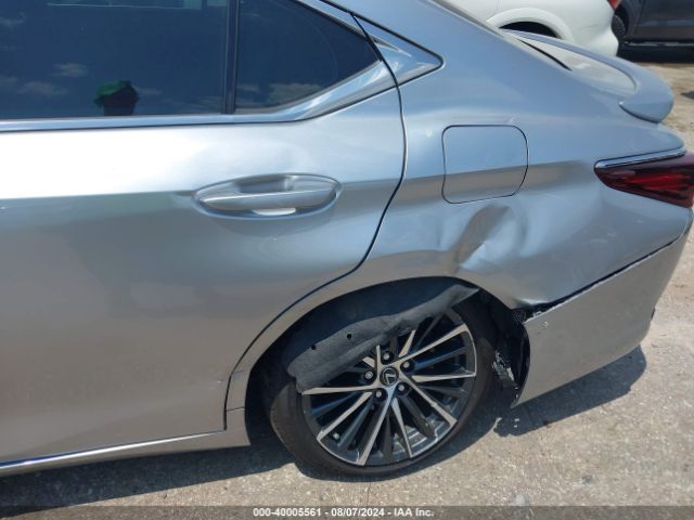 58ADA1C11PU028955 Lexus ES 300H