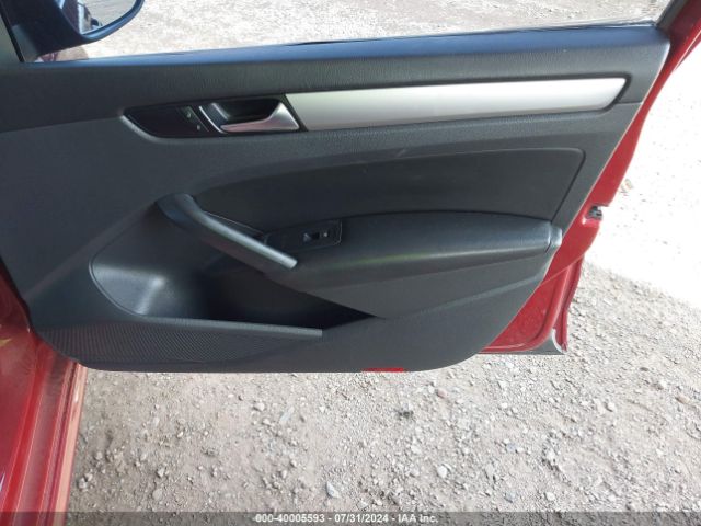 1VWAT7A35FC054279 Volkswagen Passat 1.8t Wolfsburg Edition