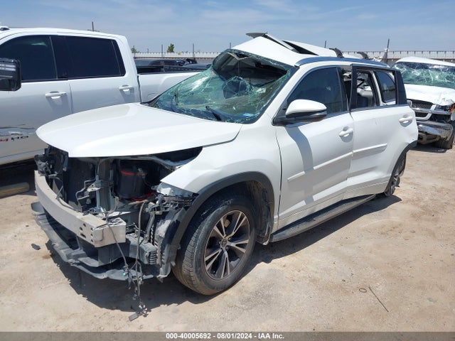 Toyota Highlander Xle V6 2016 5TDKKRFH2GS140627 Image 2