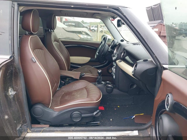 2008 MINI COOPER CLUBMAN WMWML33538TJ45851 Photo 4