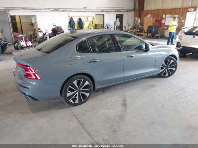 7JRL12TZ3NG153973 Volvo S60 B5 Momentum