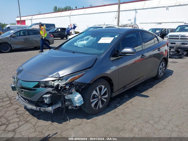 Toyota Prius Prime Premium 2018 JTDKARFP7J3079617 Image 2