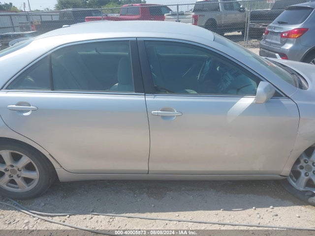 2010 Toyota Camry Le მანქანა იყიდება აუქციონზე, vin: 4T1BF3EK4AU041448, აუქციონის ნომერი: 40005873
