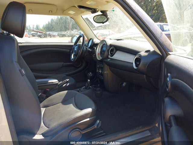2012 MINI COOPER CLUBMAN WMWZF3C5XCT190114 Photo 4
