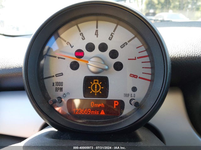 2012 MINI COOPER CLUBMAN WMWZF3C5XCT190114 Photo 6