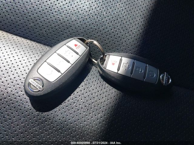 JN1BJ1CR5HW136173 Nissan Rogue Sport Sl