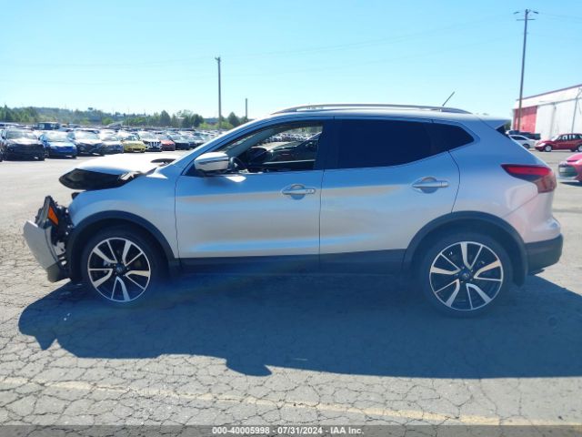 JN1BJ1CR5HW136173 Nissan Rogue Sport Sl