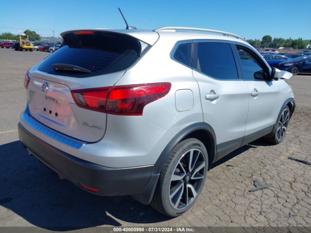 JN1BJ1CR5HW136173 Nissan Rogue Sport Sl