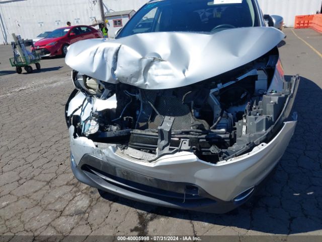 JN1BJ1CR5HW136173 Nissan Rogue Sport Sl