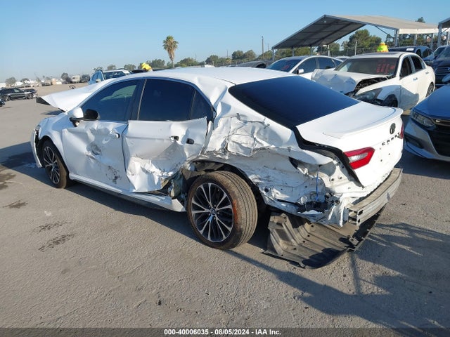 Toyota CAMRY SE 2018 4T1B11HK5JU587464 Image 3