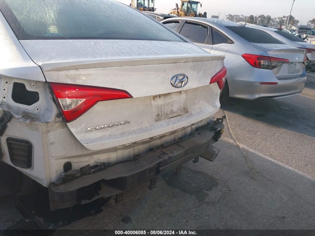 Hyundai SONATA SE 2016 5NPE24AF5GH268257 Image 12