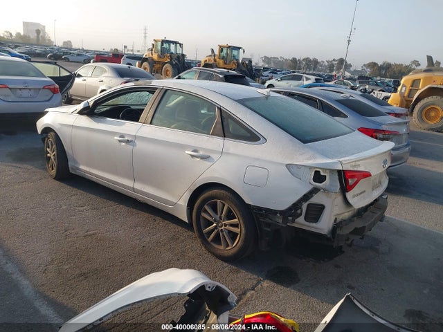 Hyundai SONATA SE 2016 5NPE24AF5GH268257 Image 3