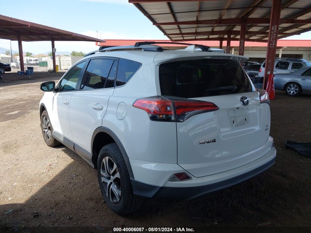 Toyota RAV4 LE 2016 2T3BFREV7GW475151 Image 3