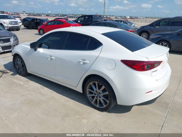 3MZBN1V34JM183479 Mazda Mazda3 Touring
